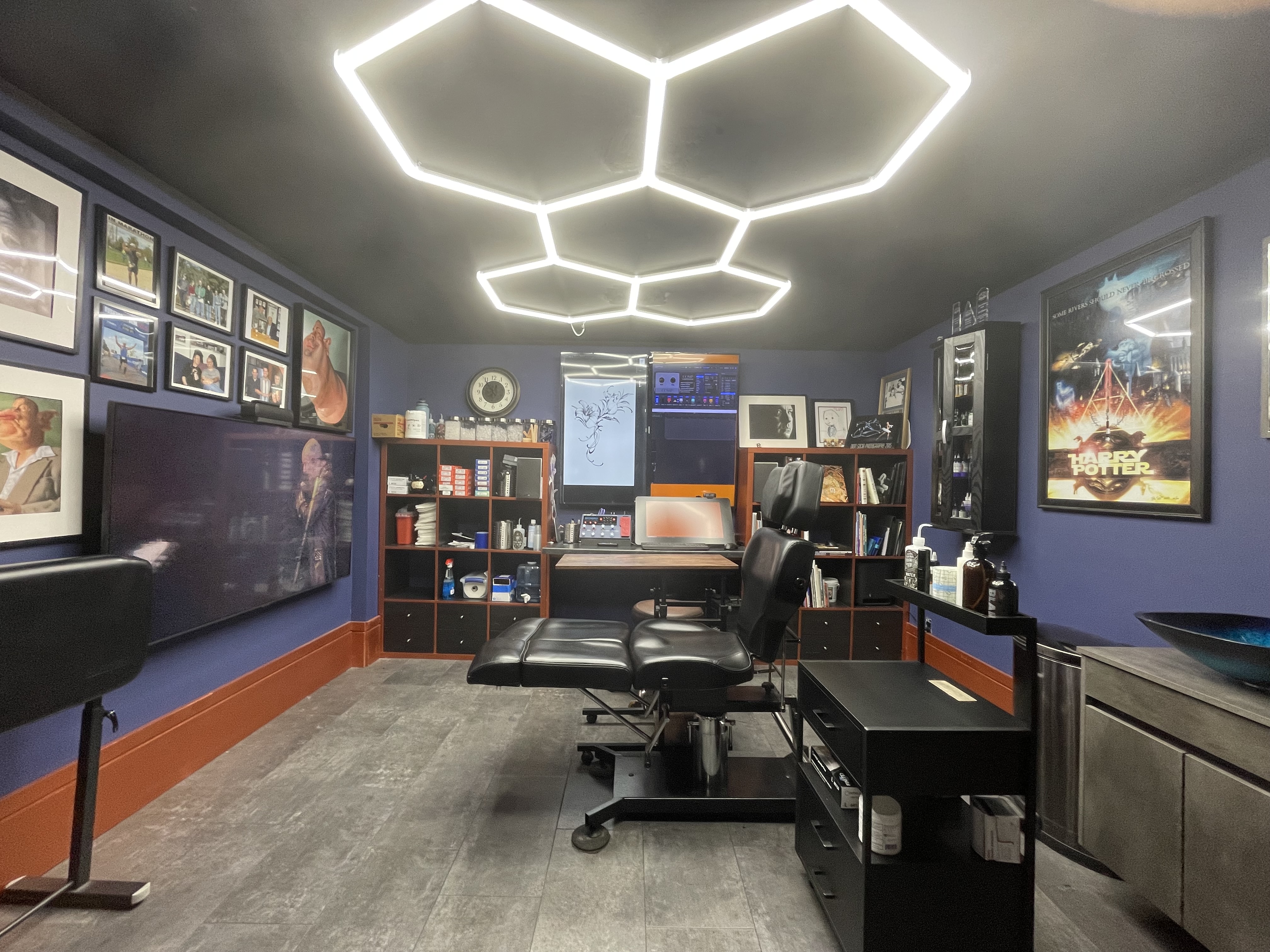 Magic Circle Tattoo Interior - Bay City Michigan Professional Tattoo Shop with Clean Modern Environment